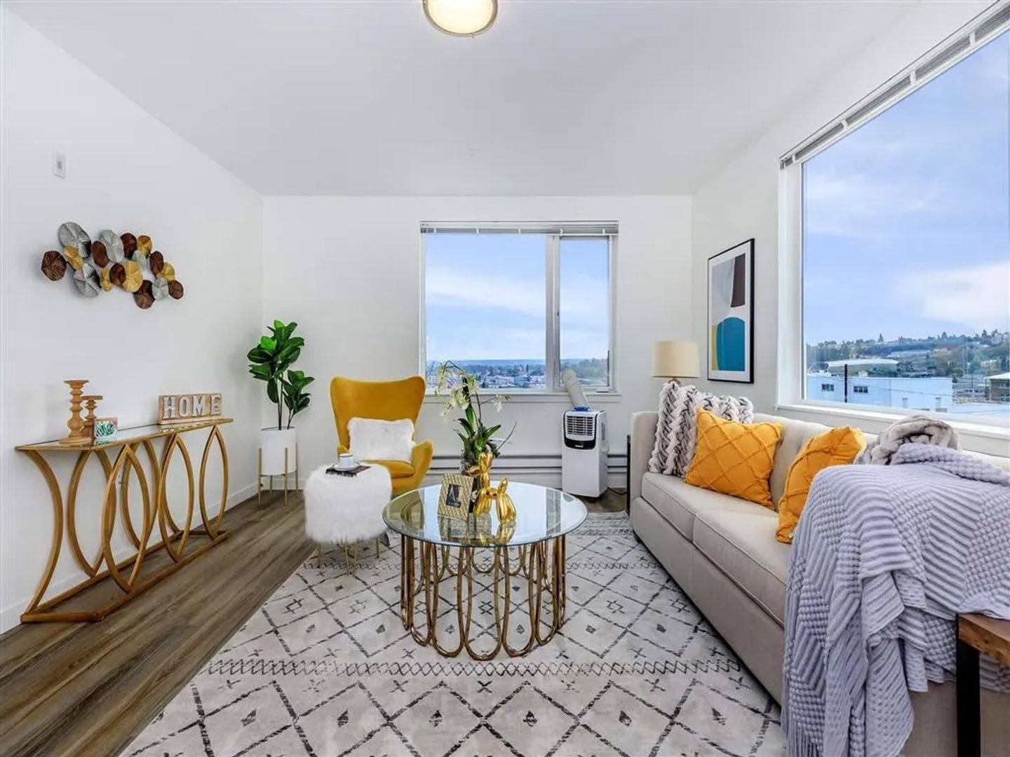 Tacoma Apartment: 409 S 23rd Street