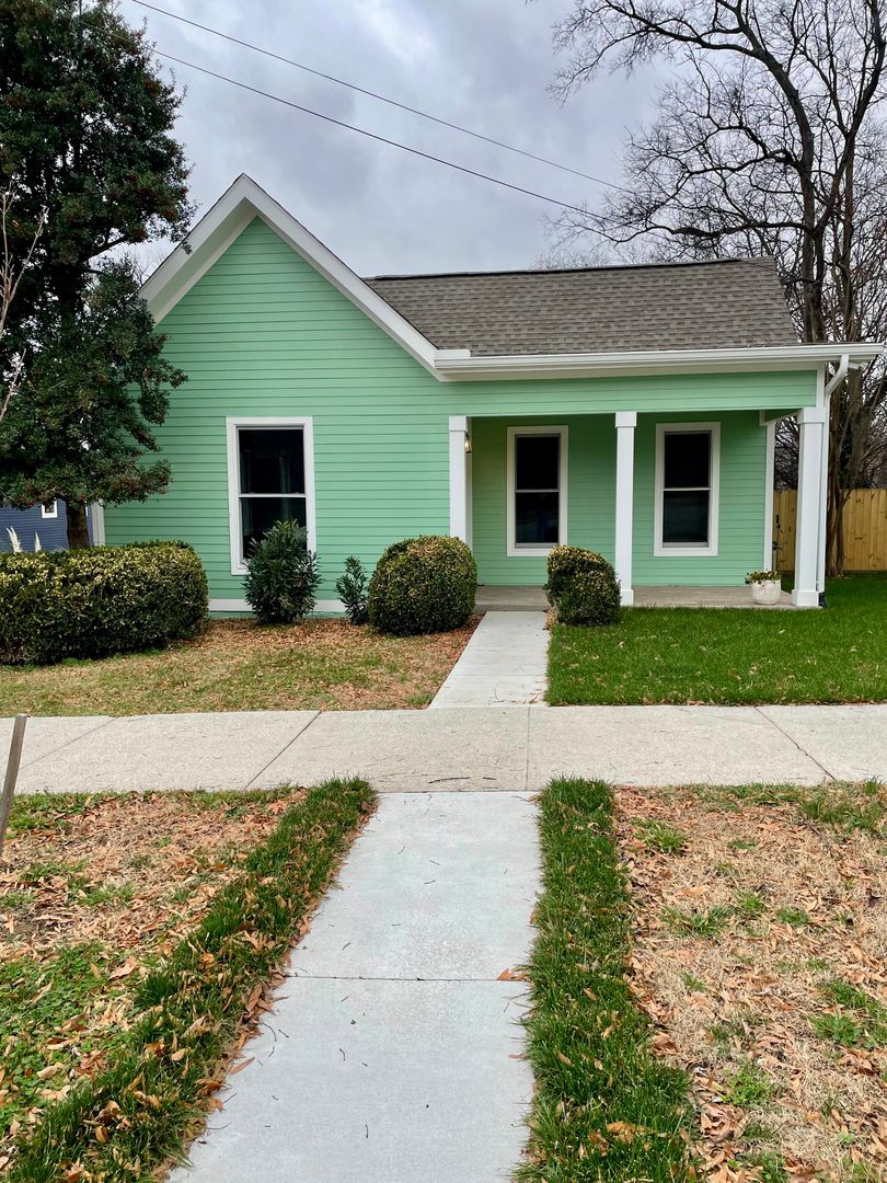 Nashville House: 323 50th Ave