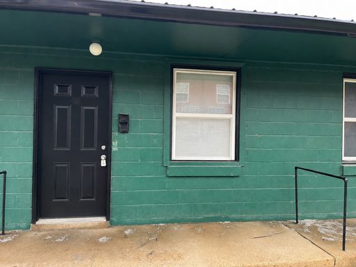 End Unit, 1-bedroom, 1-bath Home