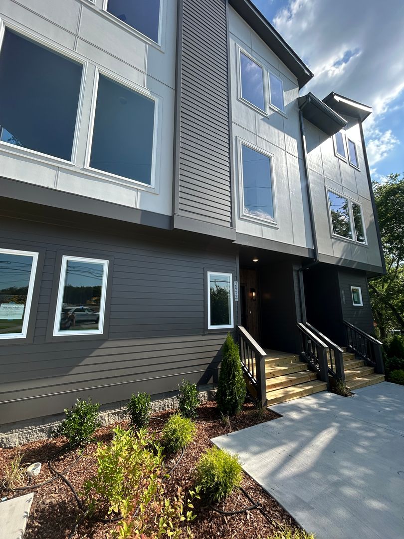 Nashville House: 2924 Stokers Ln