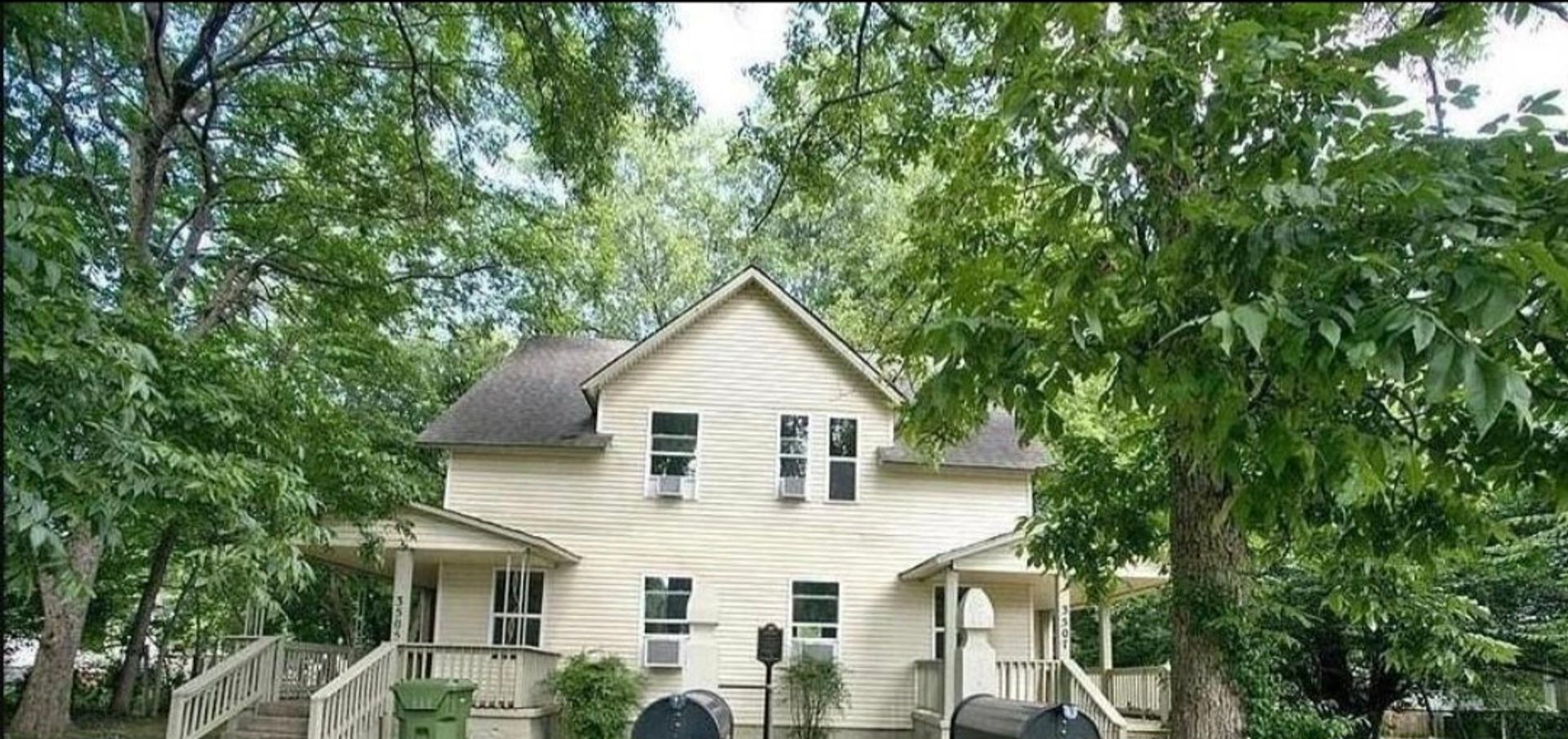 Huntsville House: 3505 Bradley Street