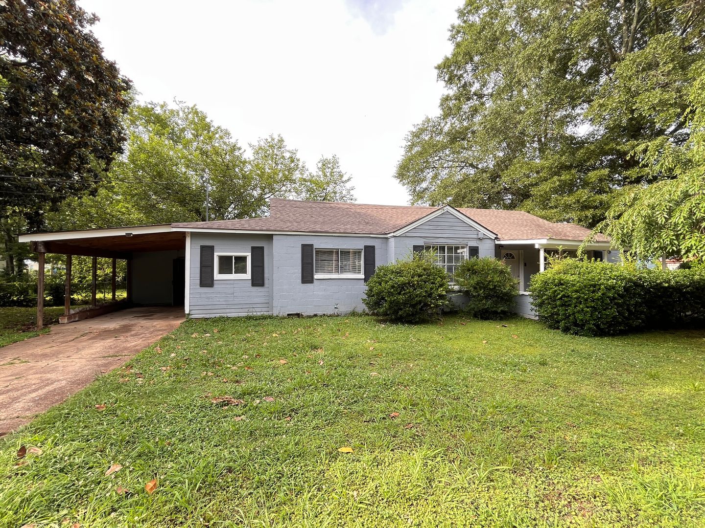 Decatur House: 301 7th Ave NW
