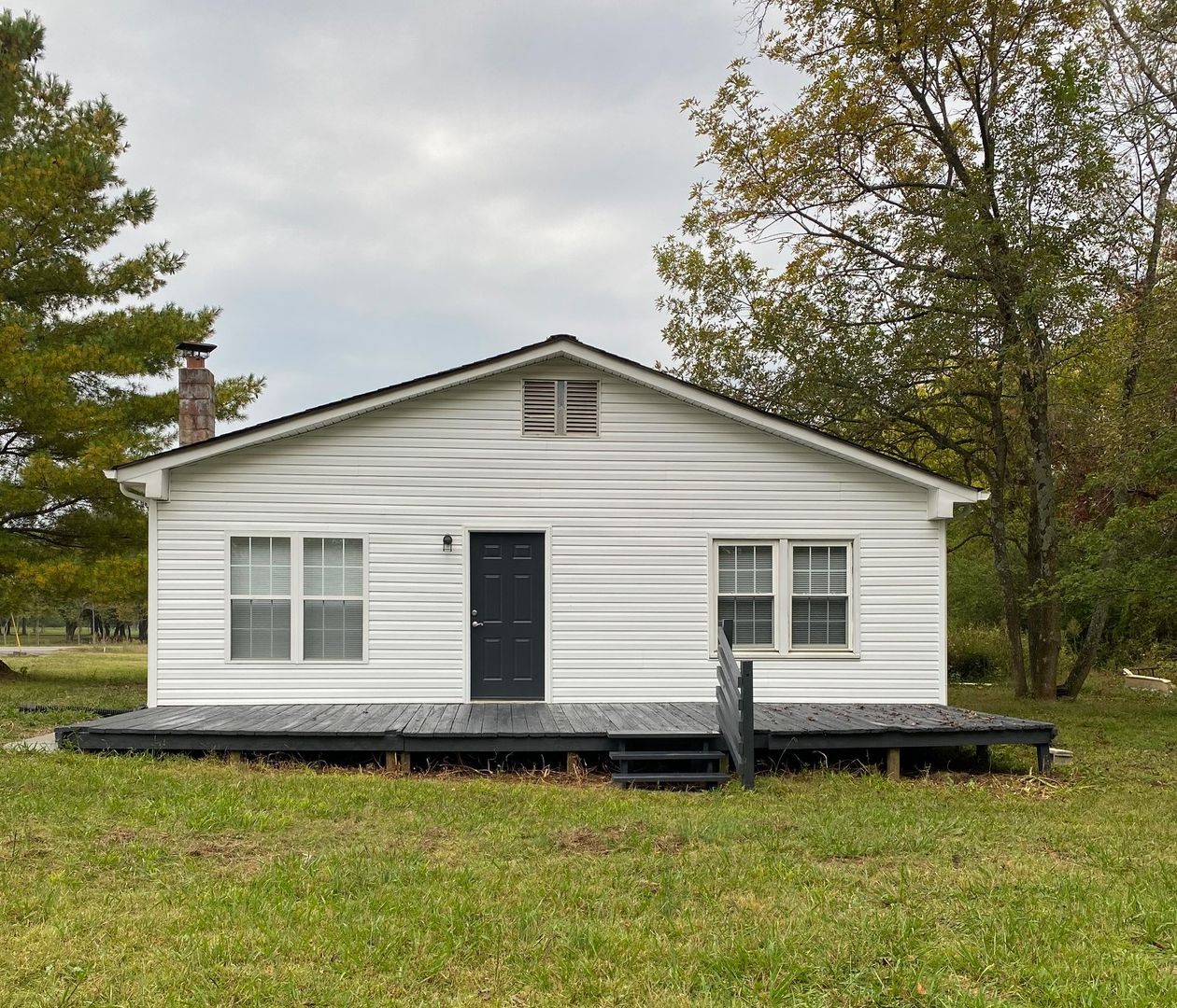 Murfreesboro House: 668 W Jefferson Pike