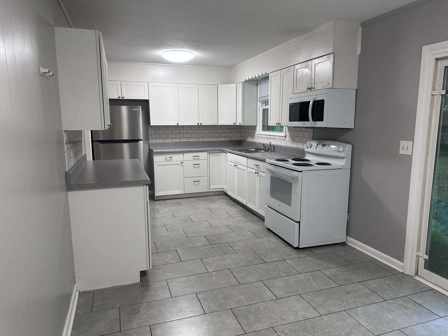 Huntsville House: 3304 Caywood Drive NW