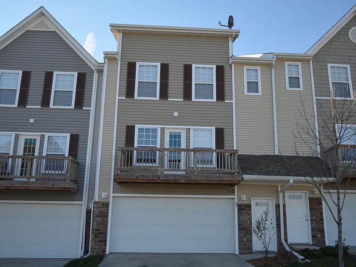Grimes Townhome: 2150 NE 18th St #92