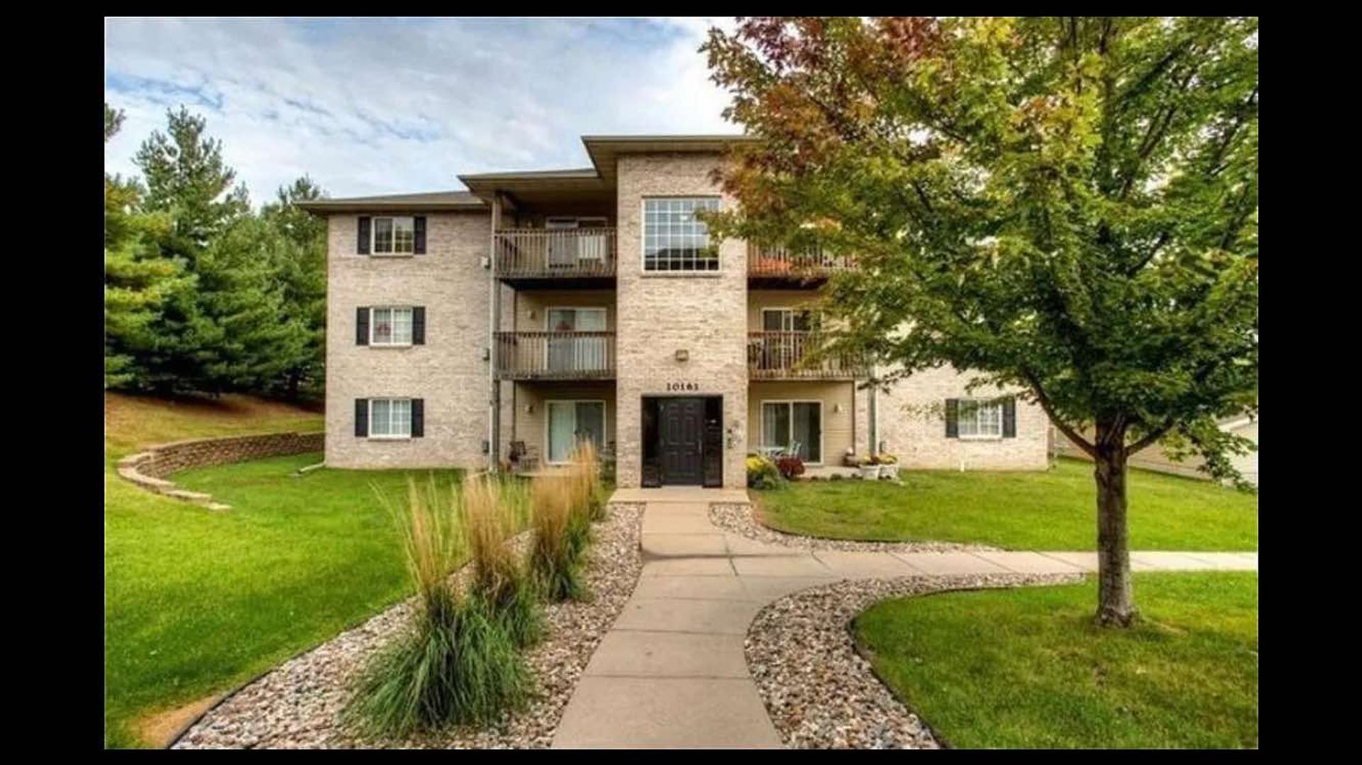 Urbandale Condo: 10161 Sutton Dr