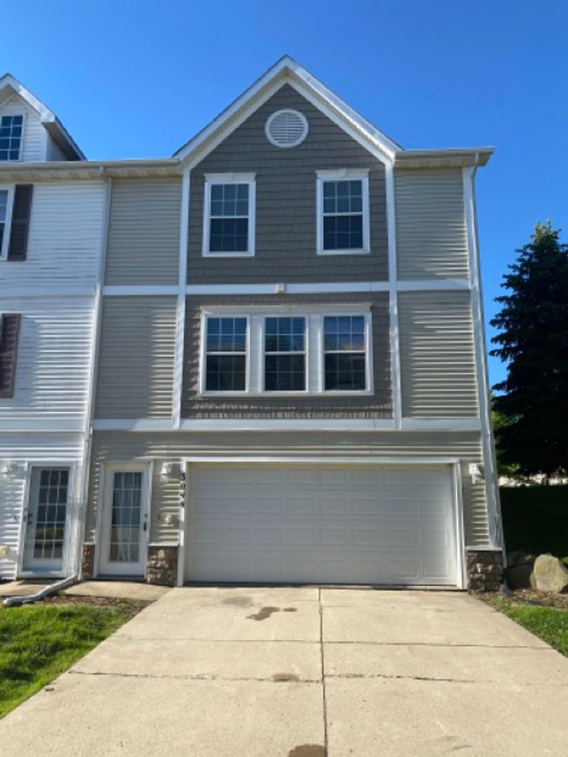 Ankeny Townhome: 3044 SW Sharmin Ln