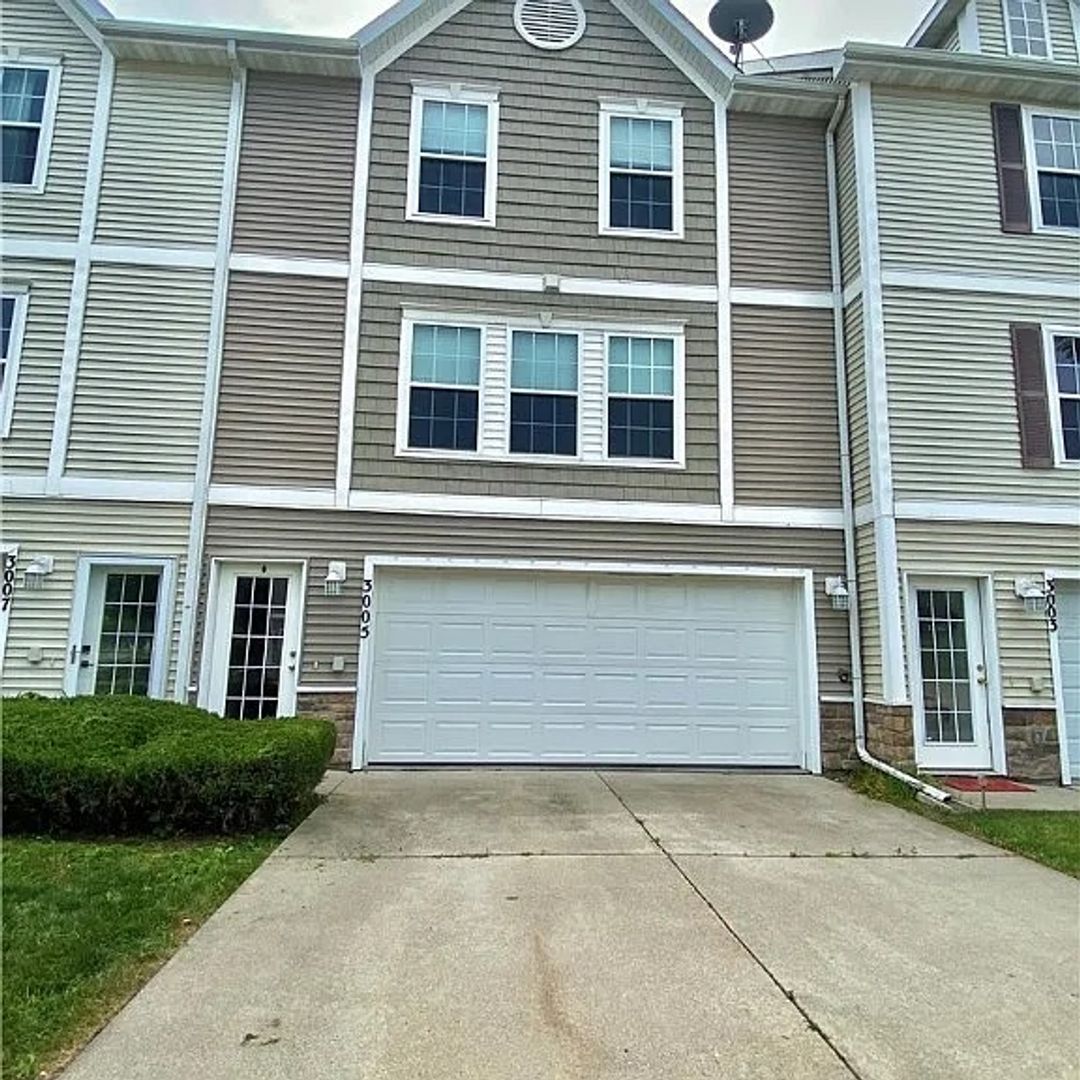 Ankeny Townhome: 3005 SW Sharmin Ln