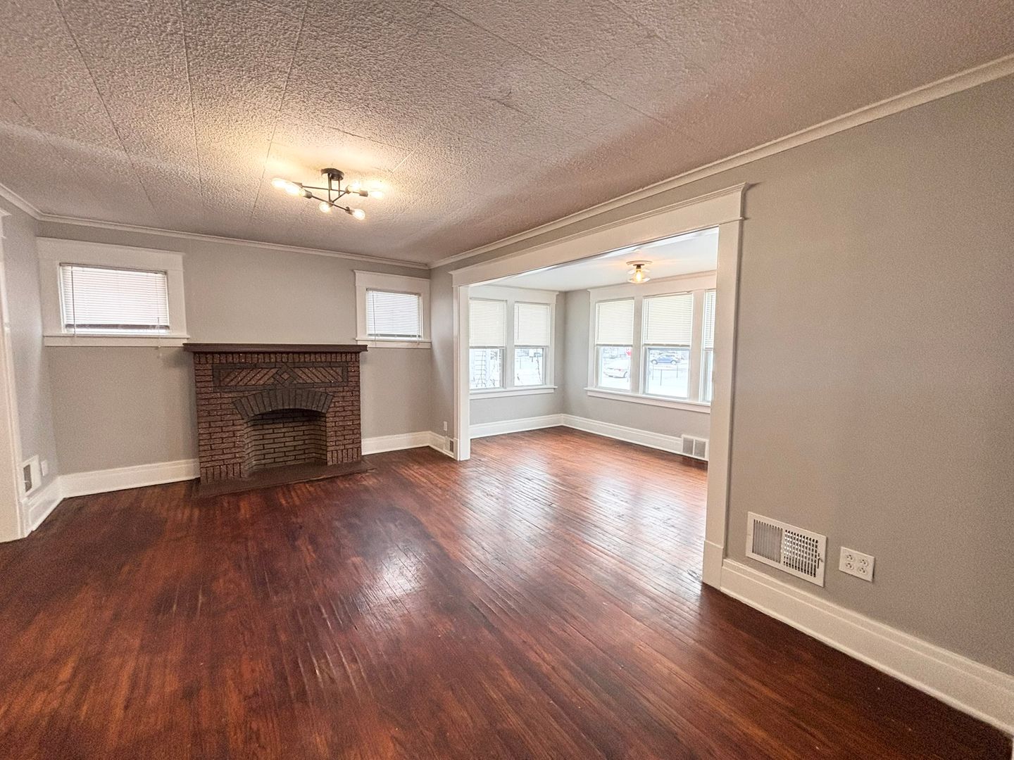 Buffalo Apartment: 70 Houston St.