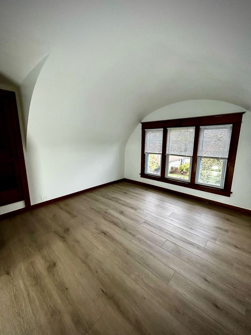 Buffalo Apartment: 23 Mariemont Ave.