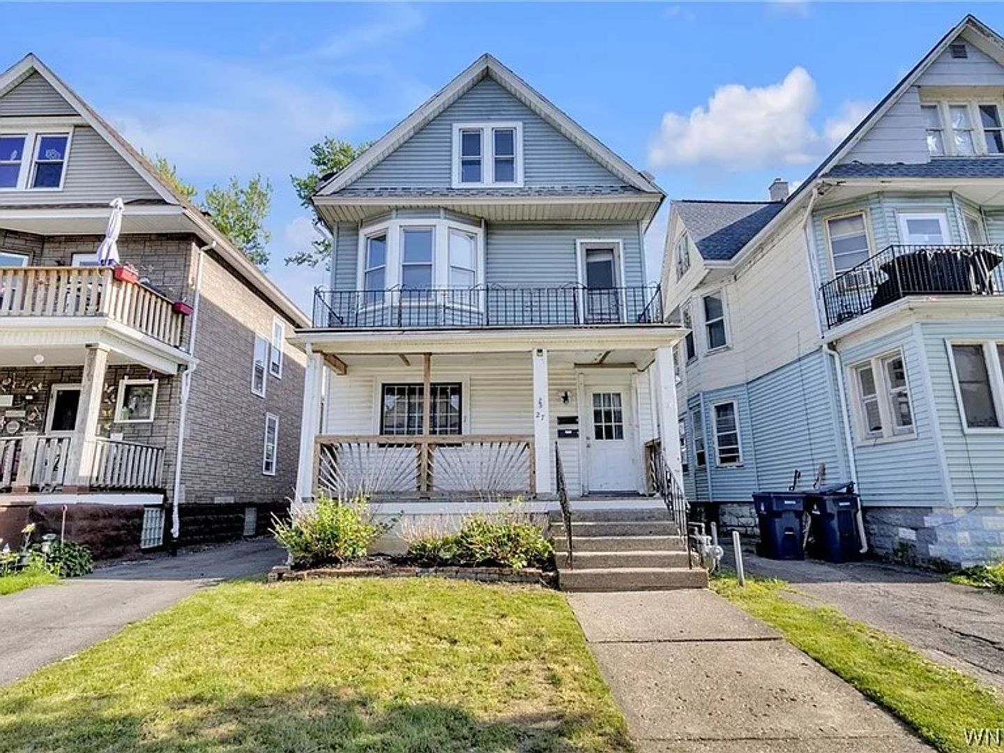 Buffalo Apartment: 27 Como Ave.