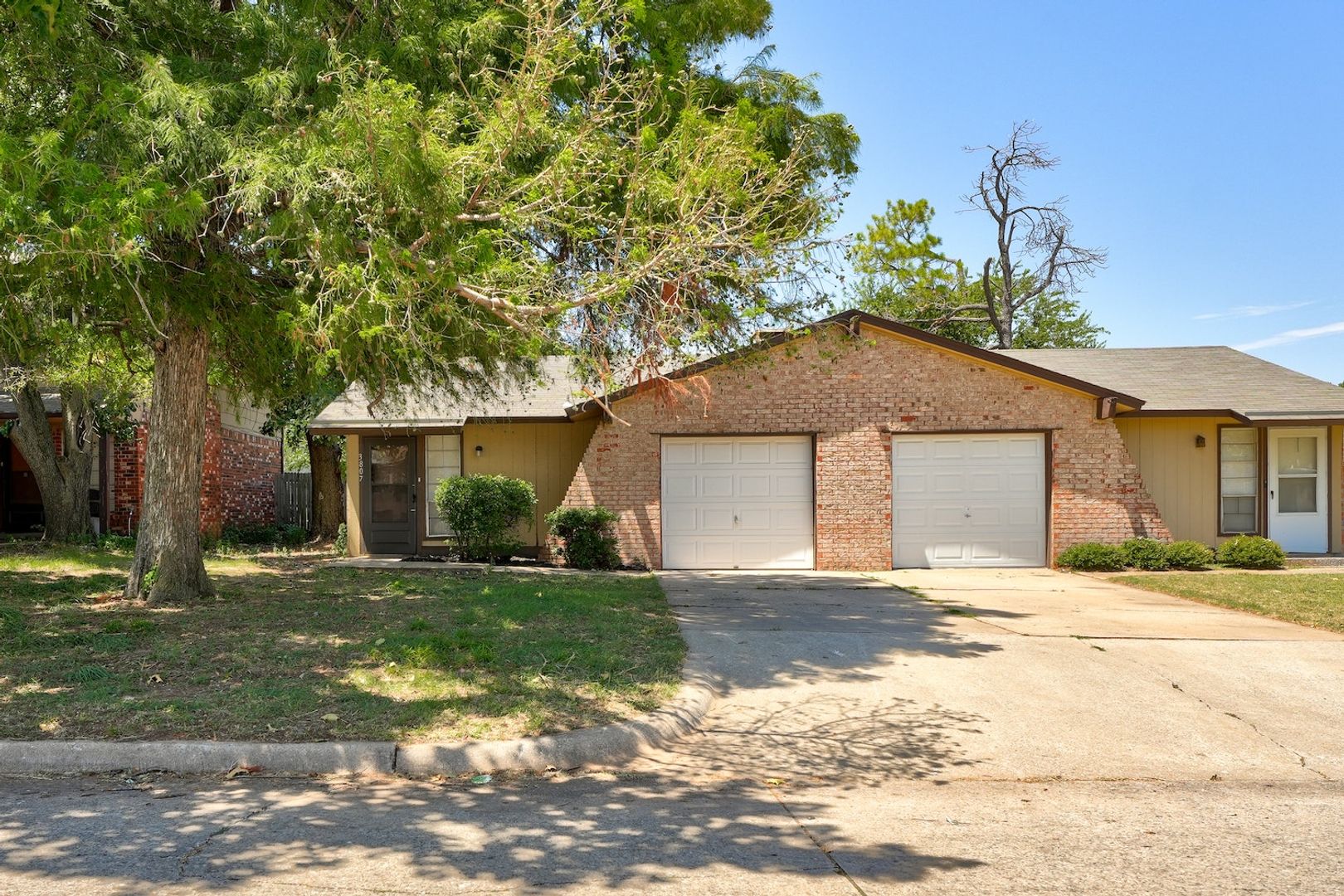 Midwest City Apartment: Bradfred Street 3807/3809
