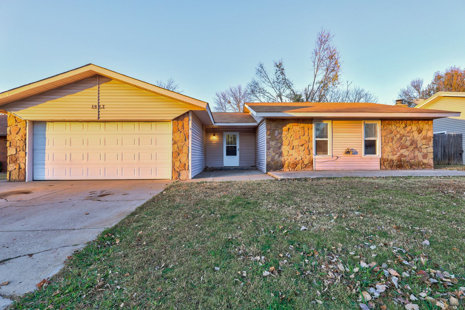 Norman House: 1913 Oakmeadows Drive