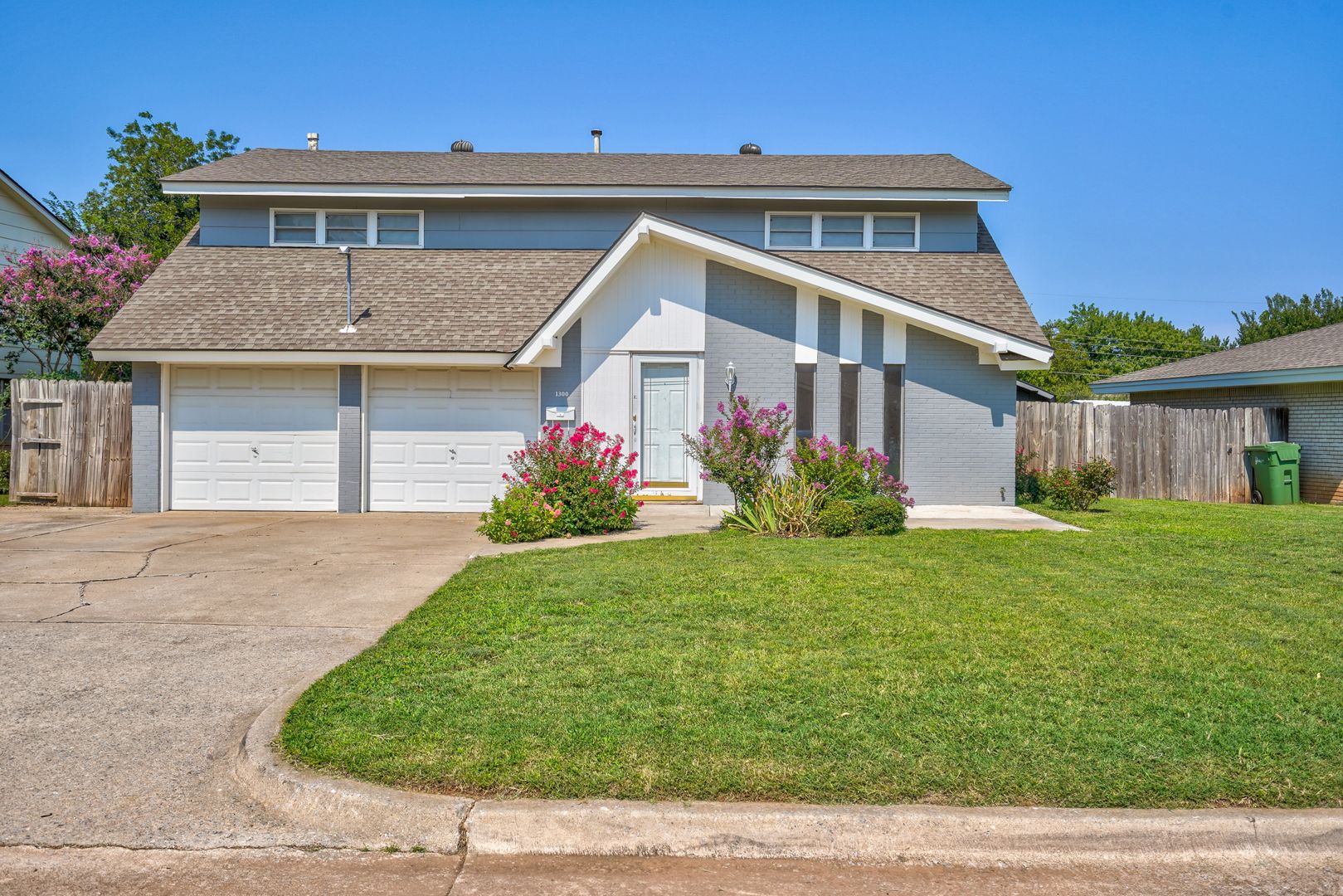 Yukon House: 1300 Winnipeg Drive