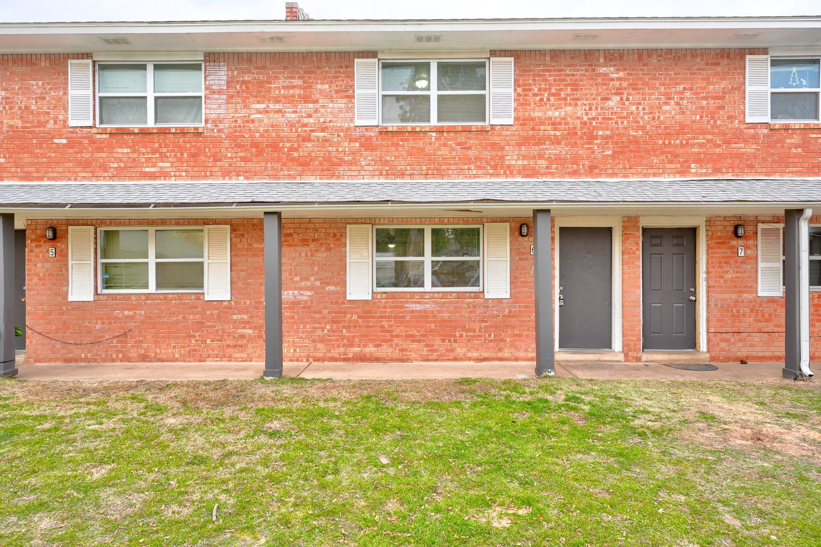 Norman Apartment: 1925 Cherry Stone St