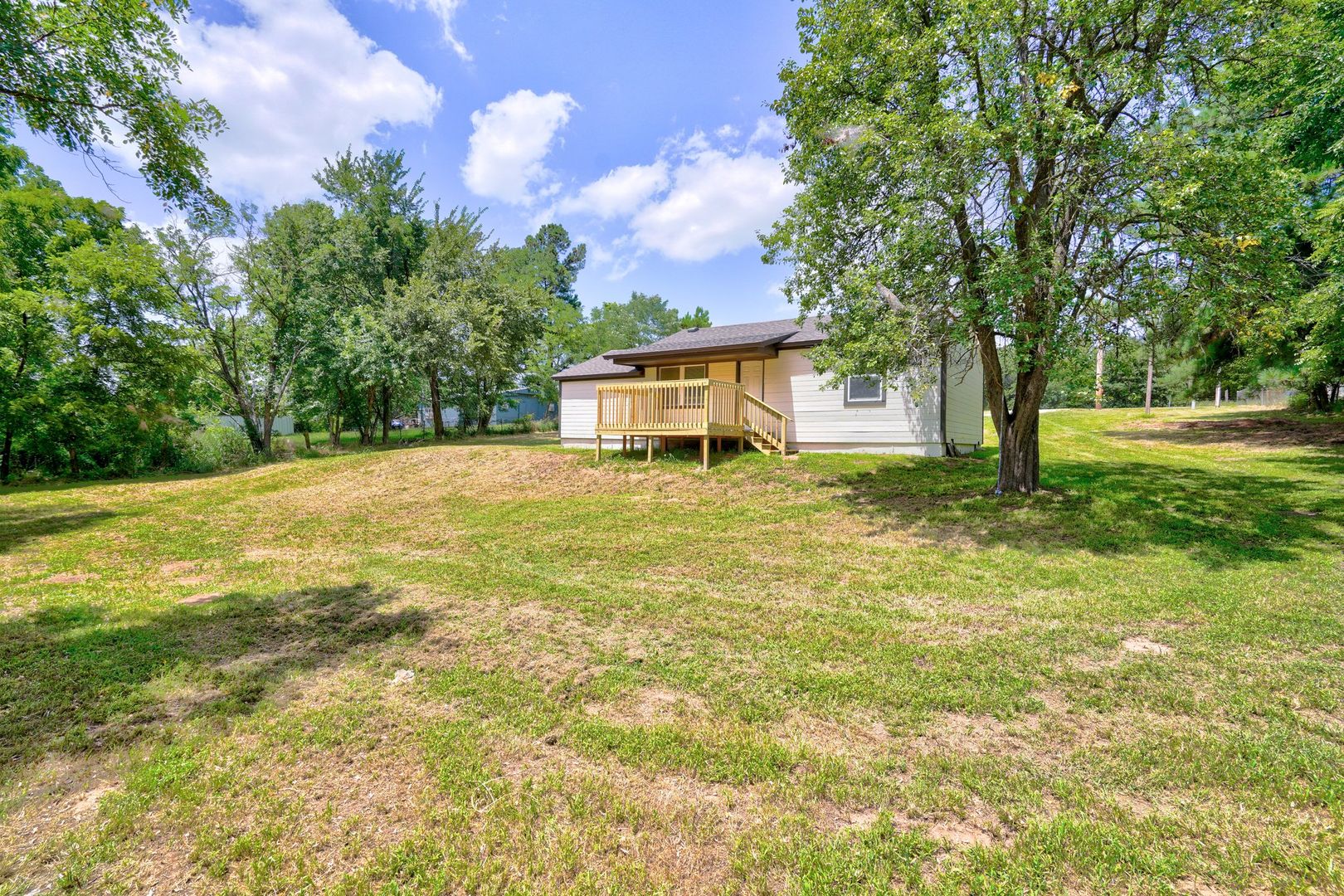 Newalla House: 21830 se 44th st