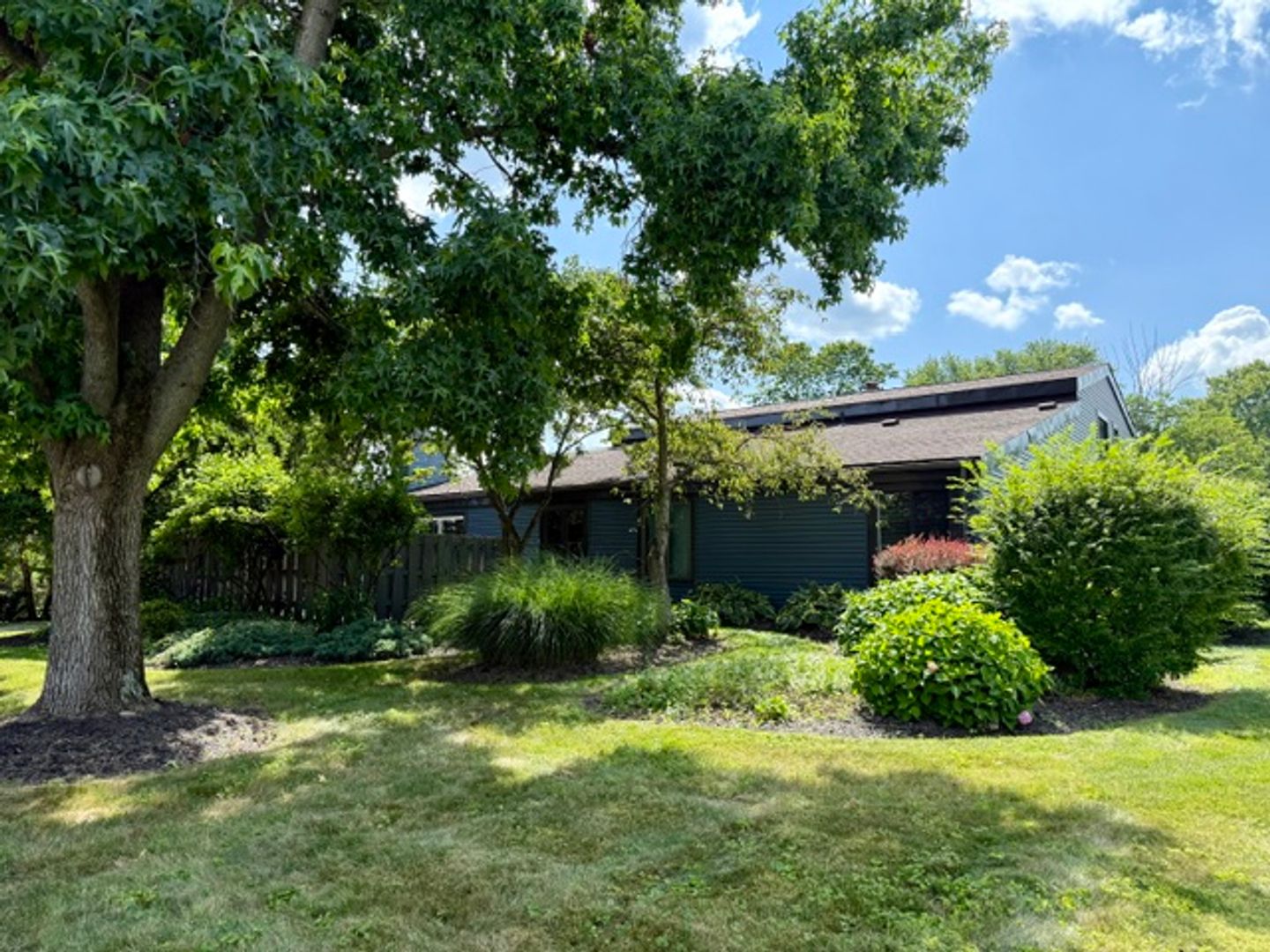 Lexington Apartment: 2537/2539 Lex-Ontario Road - 2539