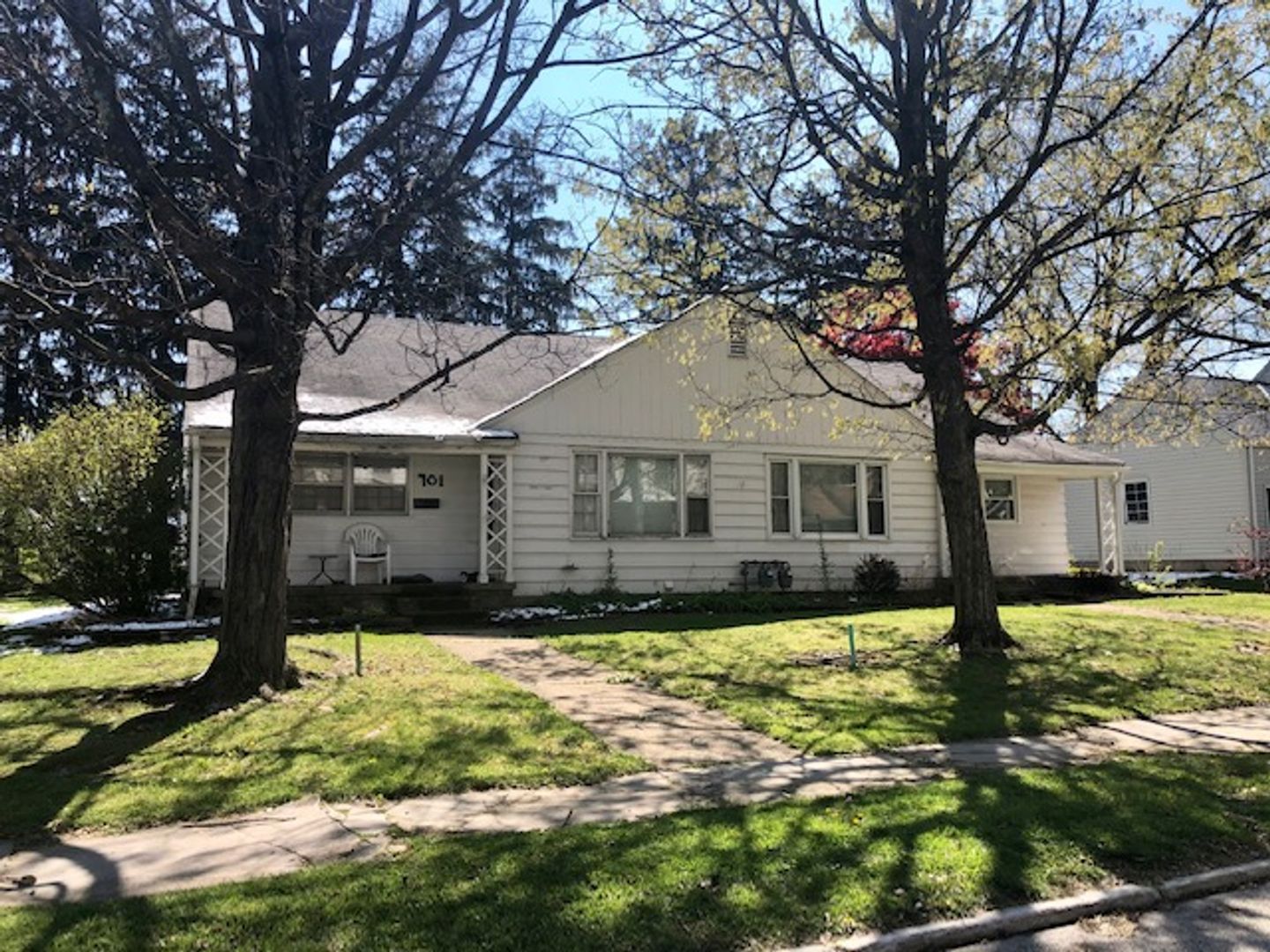 Ashland Apartment: 701/703 Chestnut Street - 701