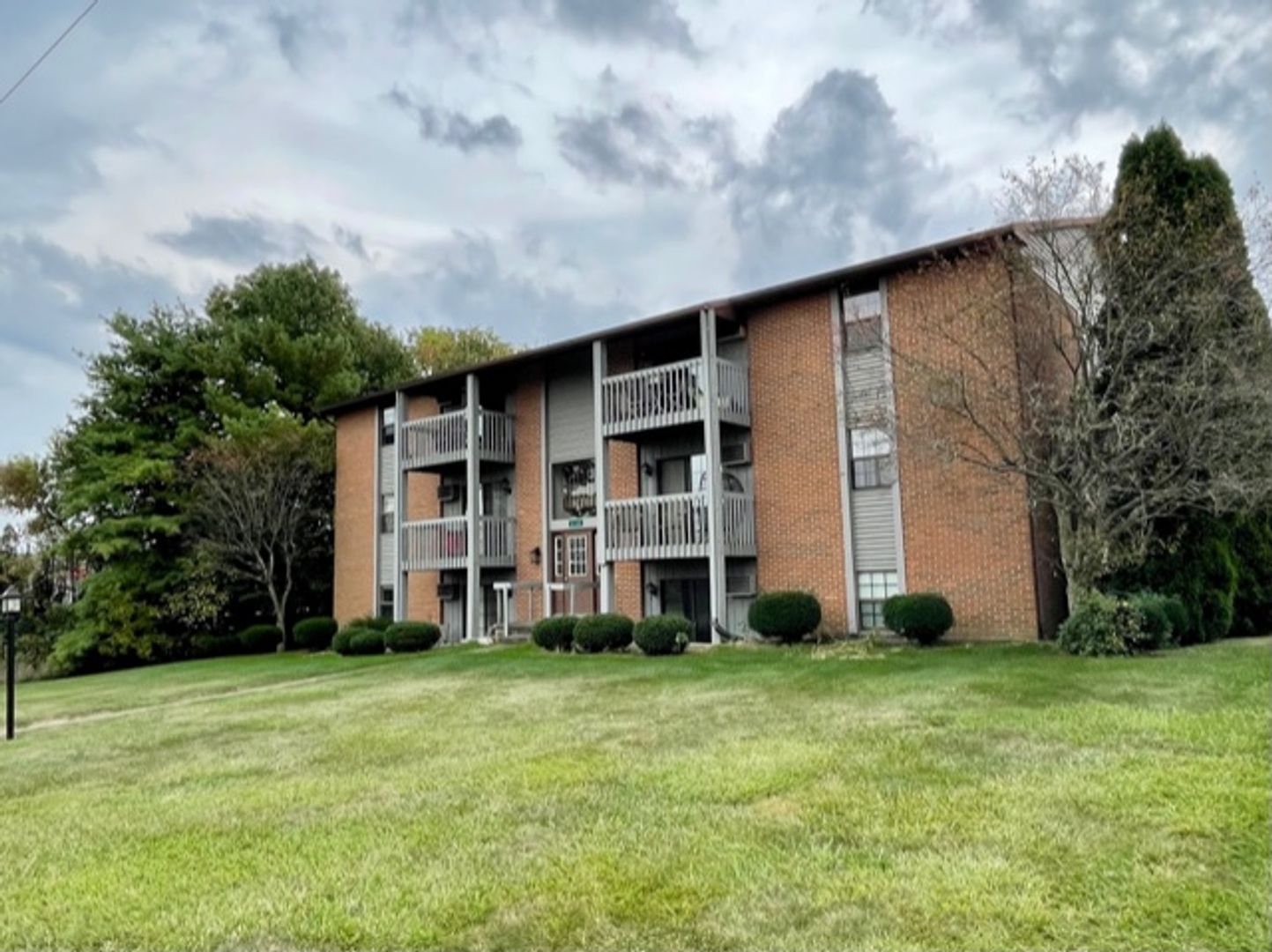 Ontario Apartment: 2153-2165 Ferguson Rd - 2165 4