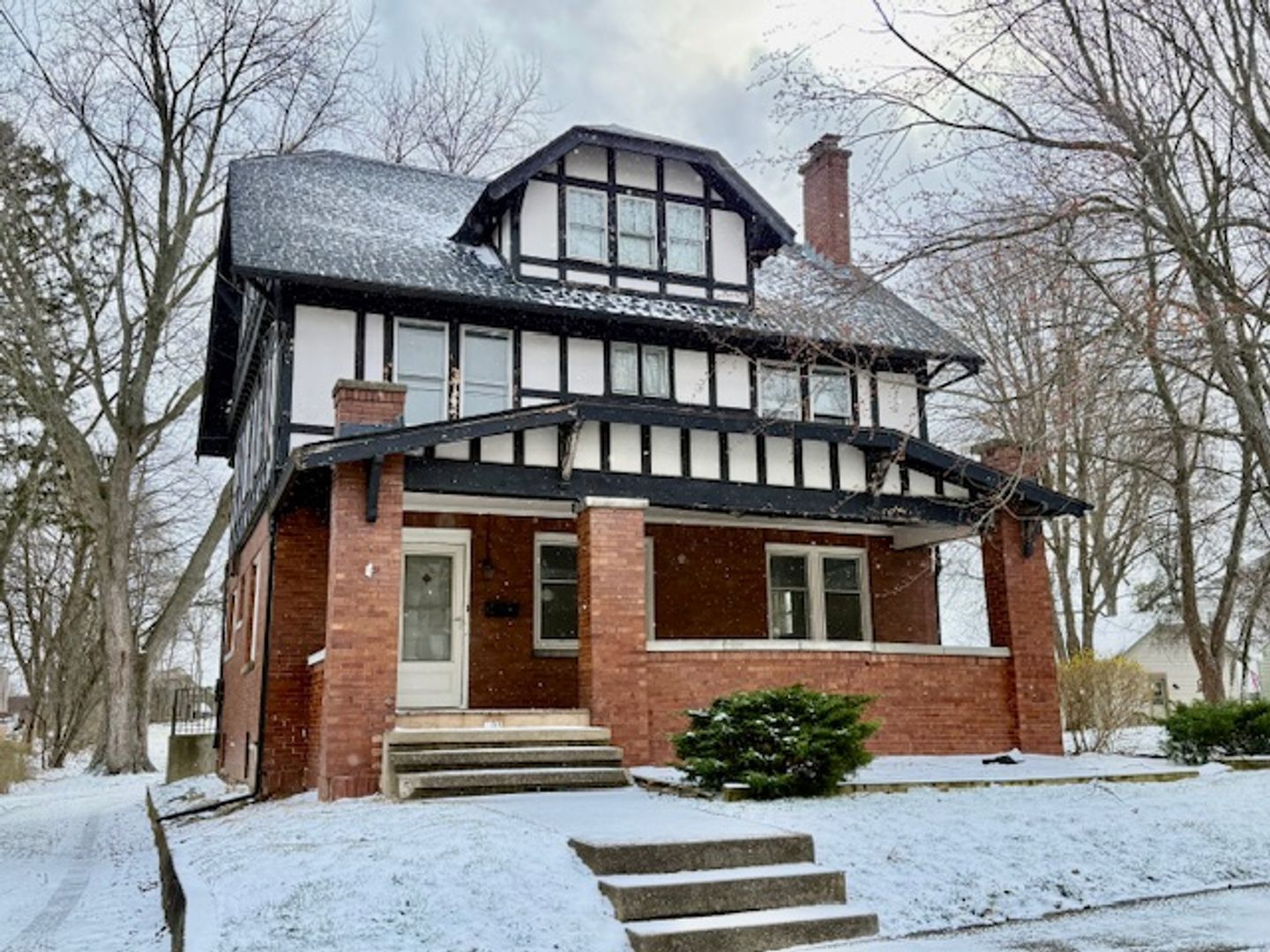 Ashland House: 711 Chestnut Street