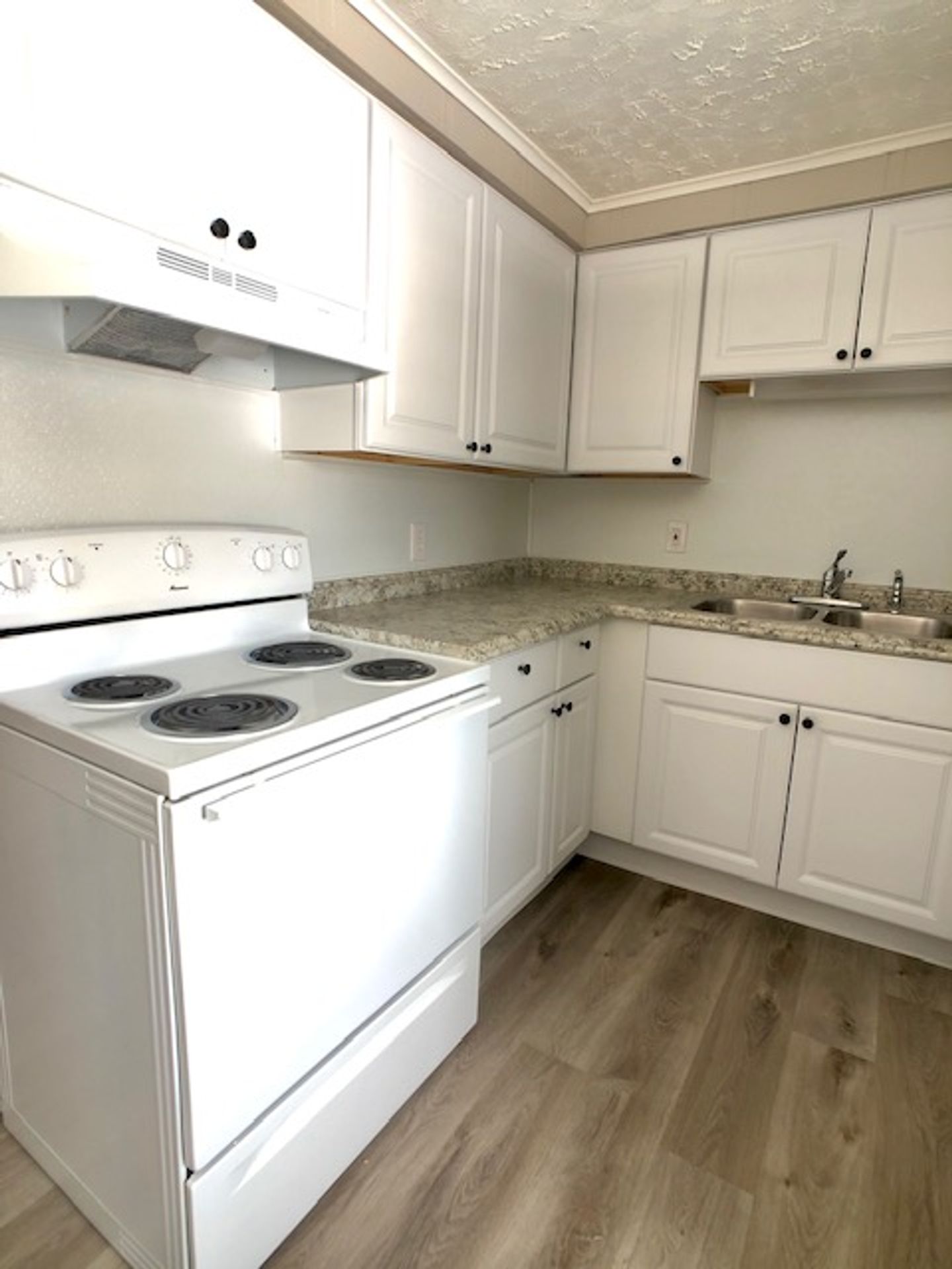 In JEROMESVILLE!  2 Bedroom Available!  