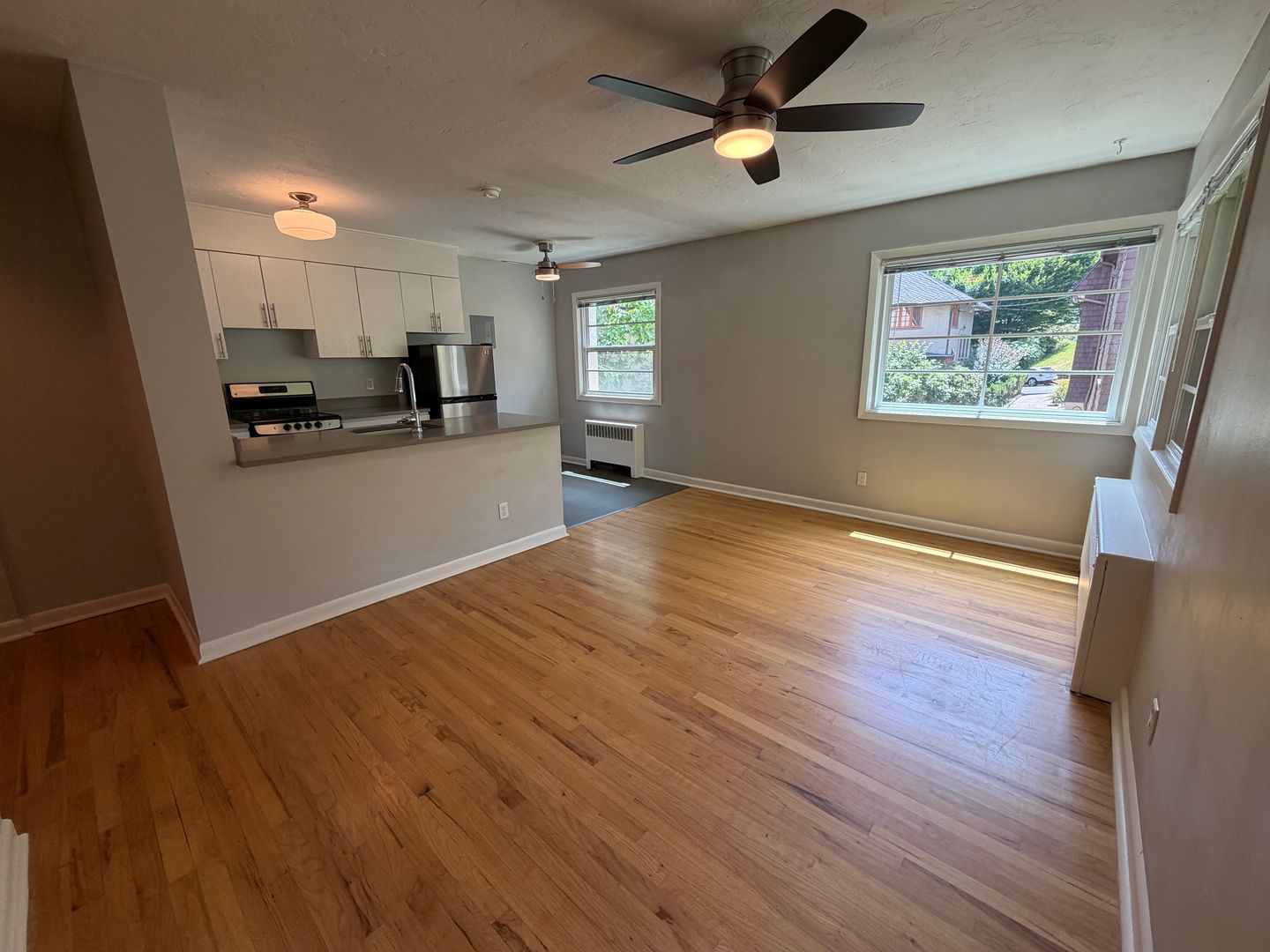 Portland Apartment: 930 NW 25th Place