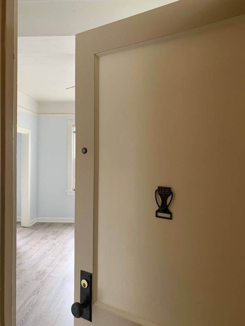 Portland Apartment: 2138 NE Halsey St.