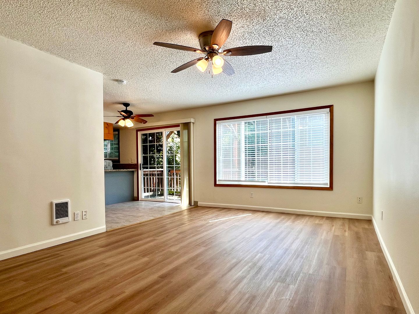 Portland Apartment: SE 40th Ave, 97202