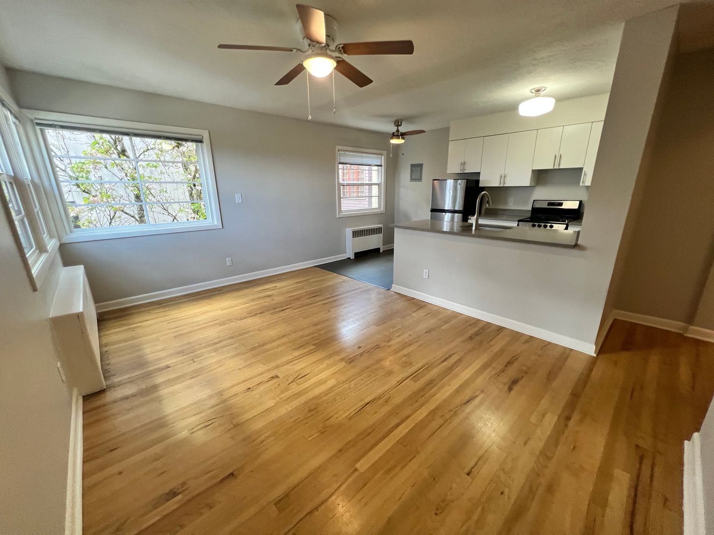 Portland Apartment: 930 NW 25th Place