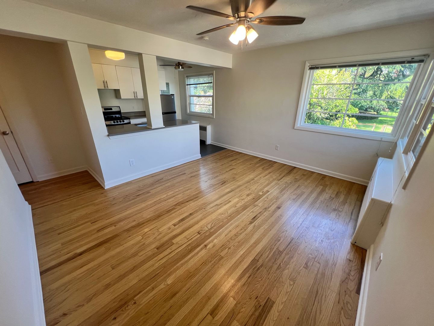 Portland Apartment: 930 NW 25th Place
