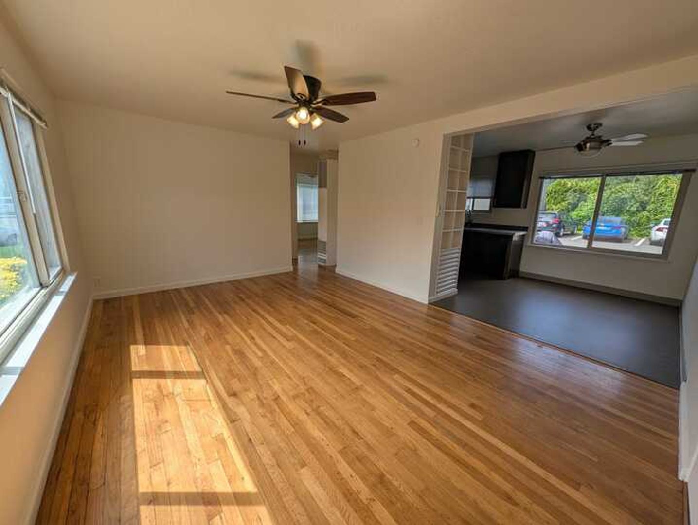 Portland Apartment: 1913 NE 73rd Ave