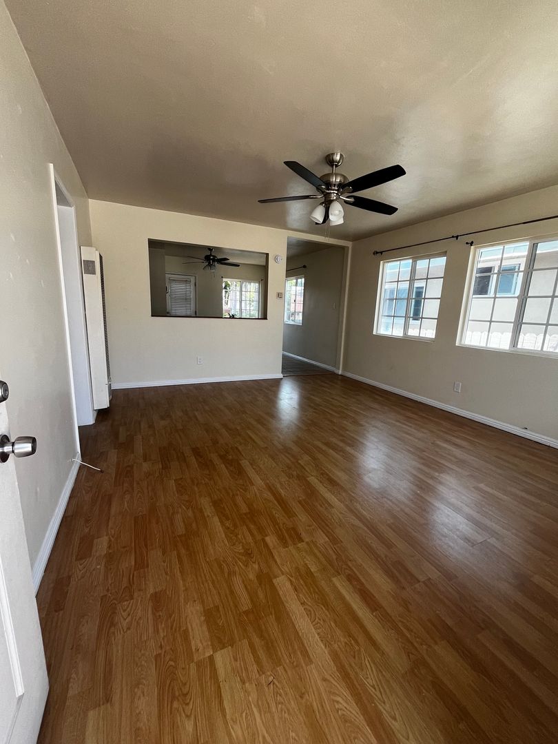 455456 w. 171st Street 4556, Lawndale, CA 902060