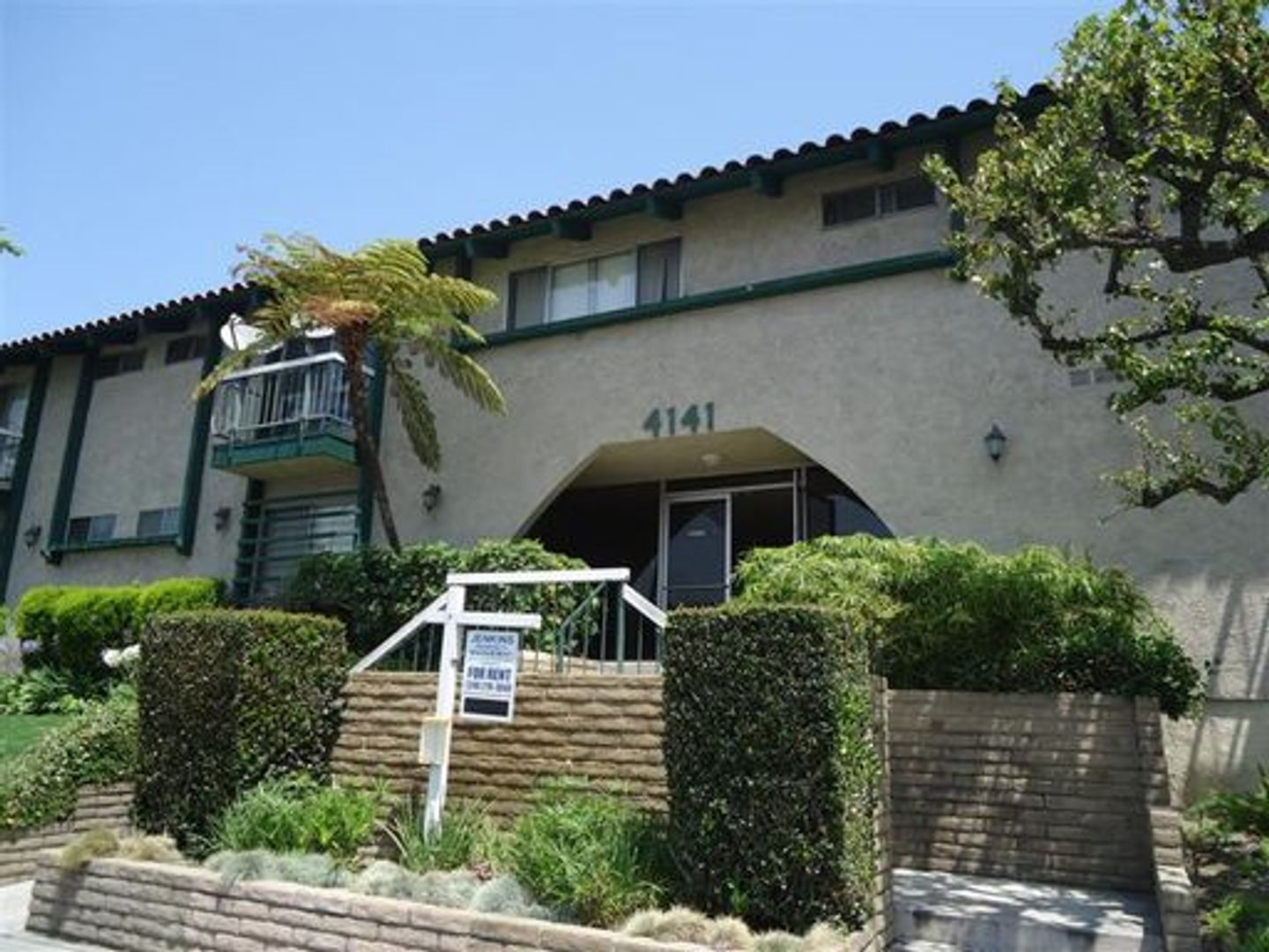 Hawthorne Apartment: 4141 Rosecrans Avenue