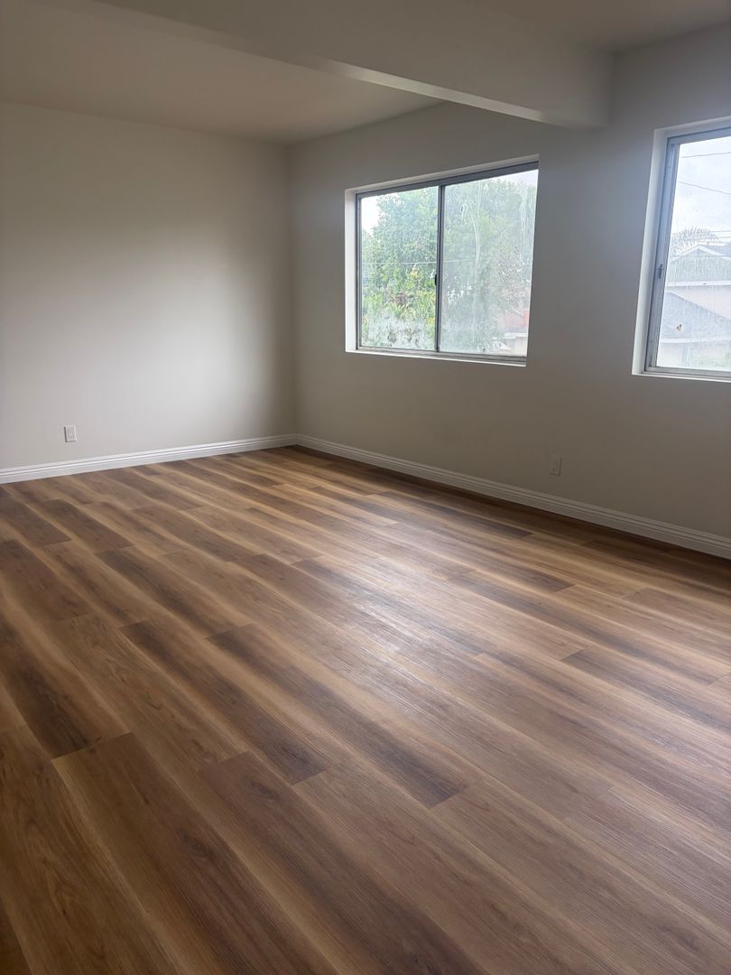 Lomita House: 25405 Cypress Street