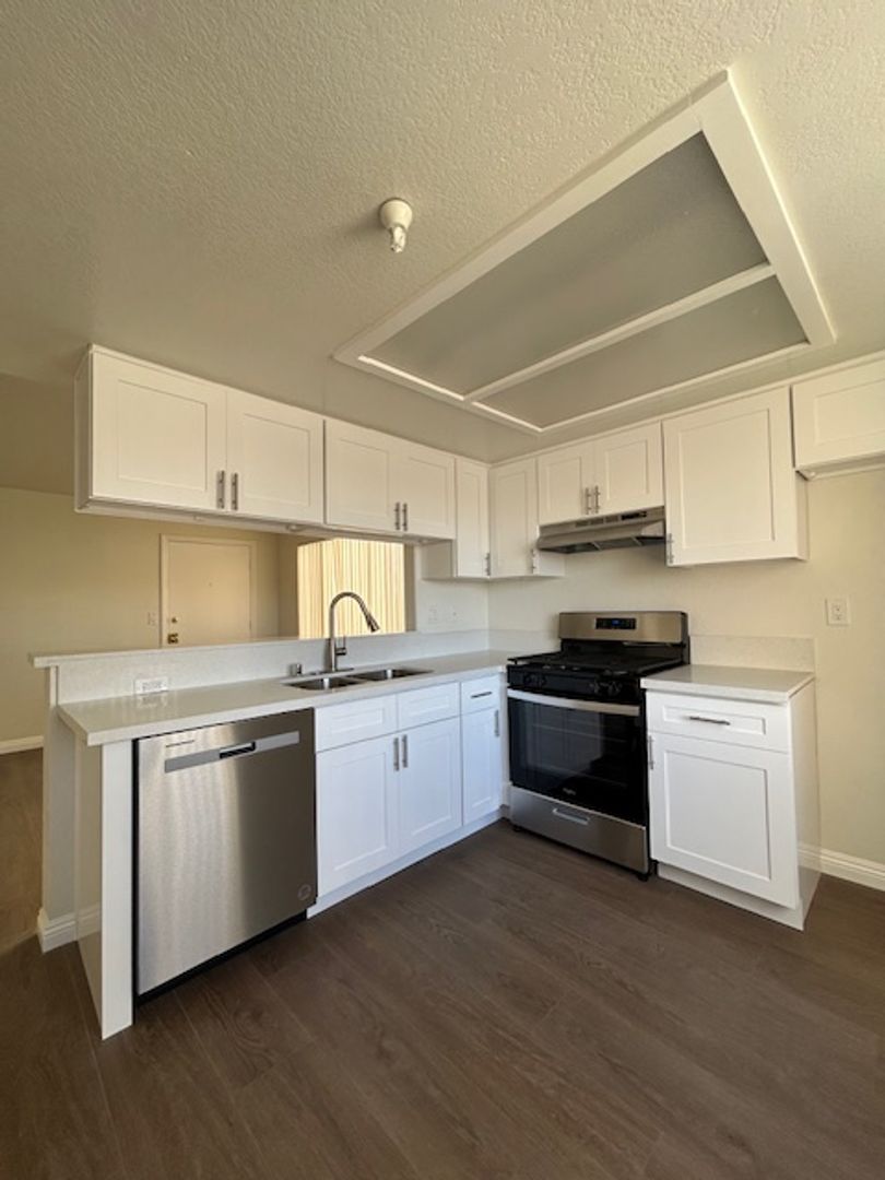 13800 Chadron Ave. 09, Hawthorne, CA 90250