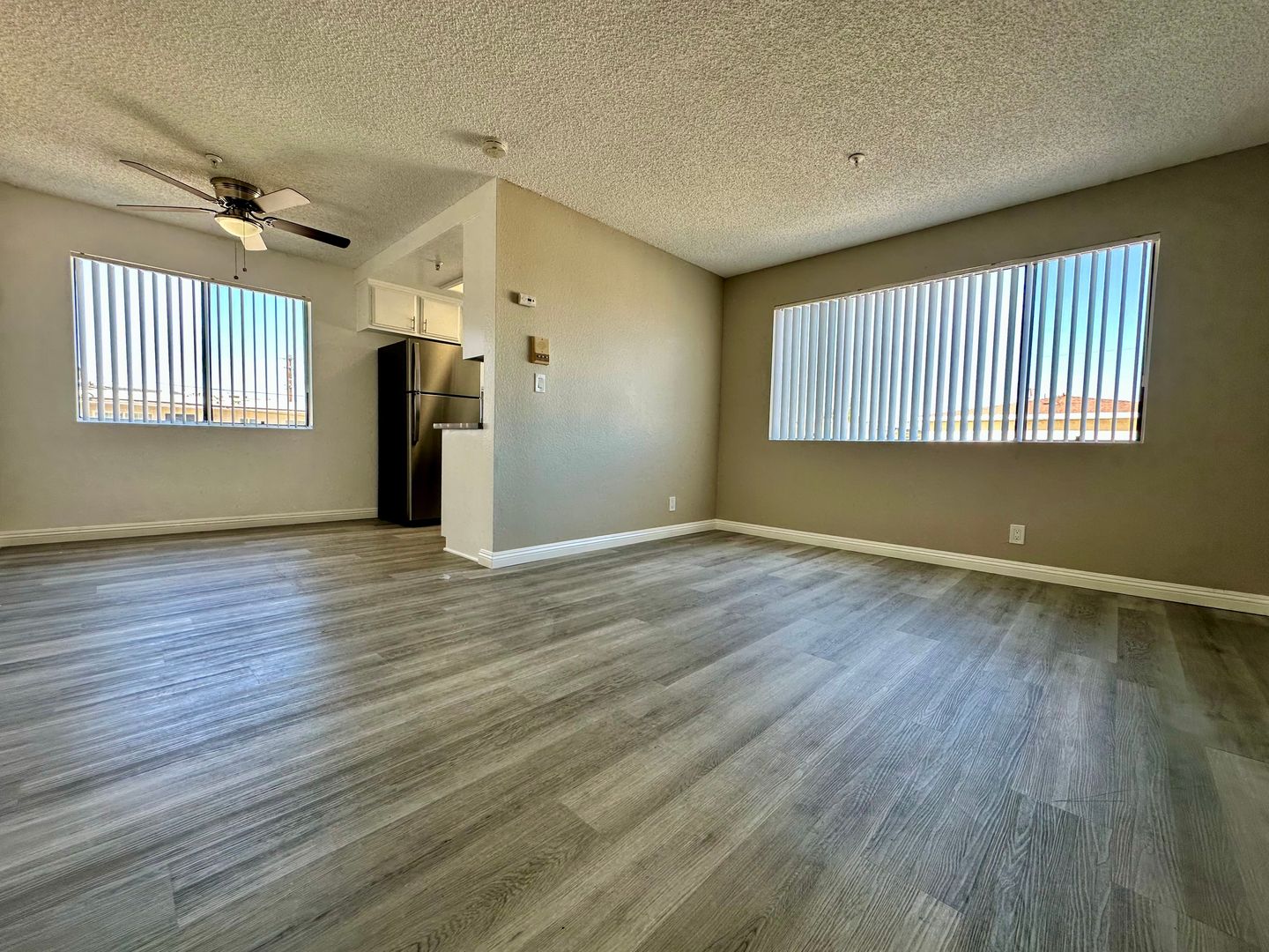 Hawthorne Apartment: 4369 W. 134th Street