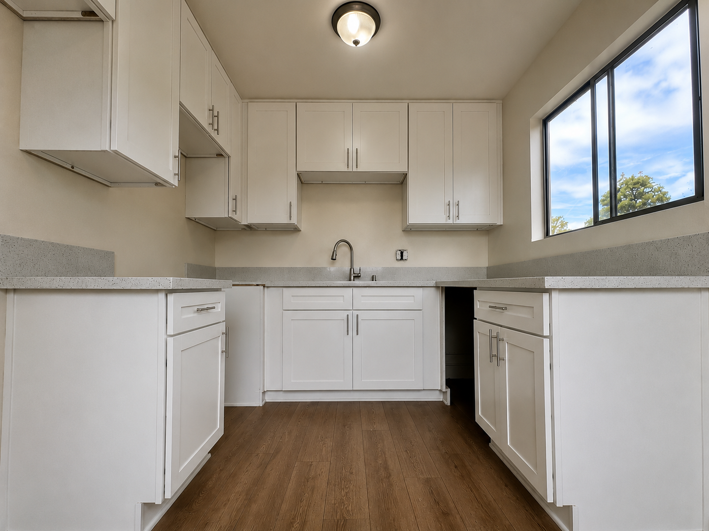 Torrance Apartment: 2117 Santa Fe Ave
