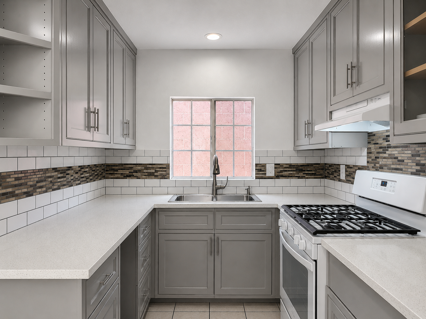 Lawndale Apartment: 4522-24 w. 172nd Street