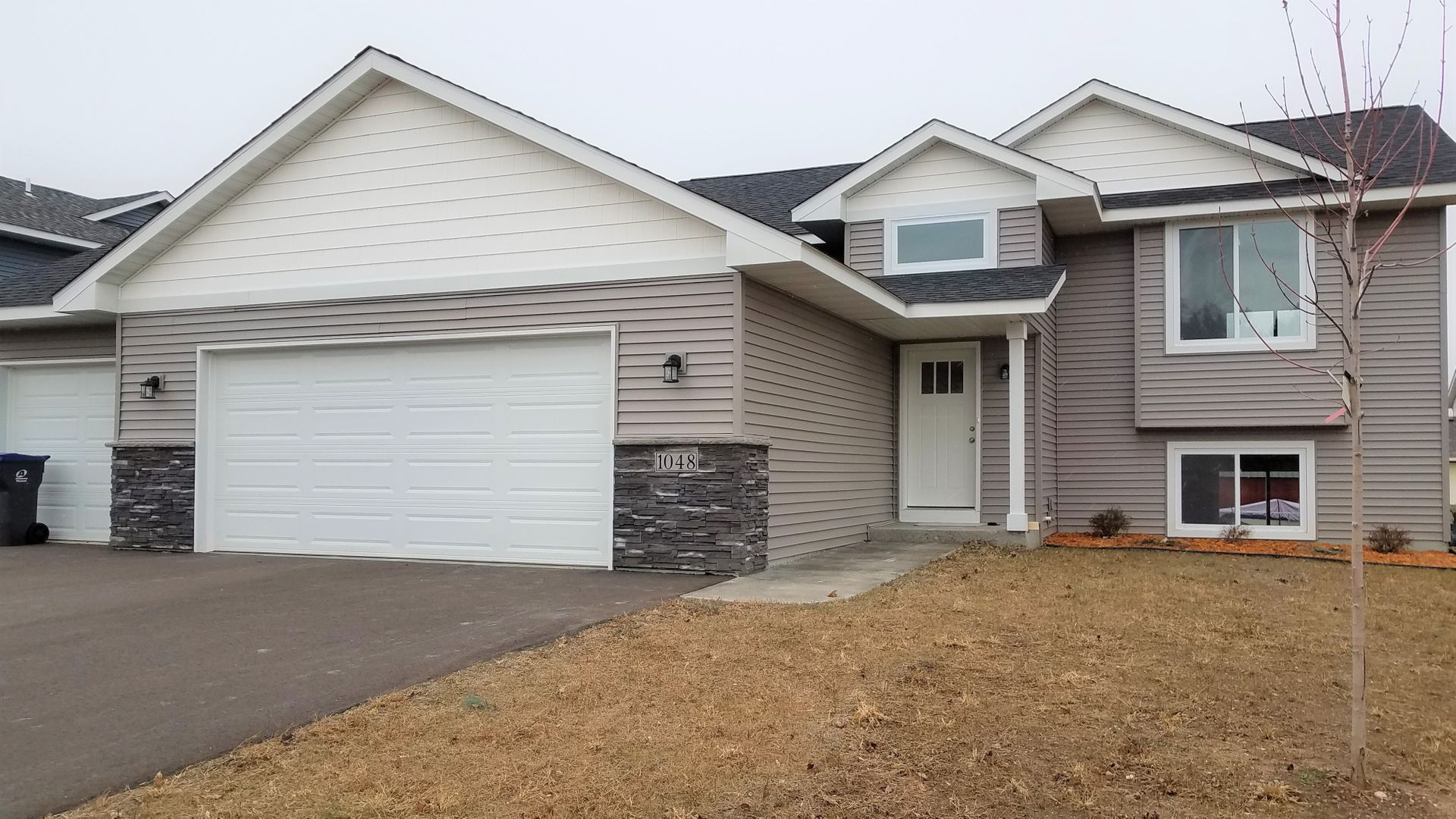 New Richmond House: 1048 Sharptail Run