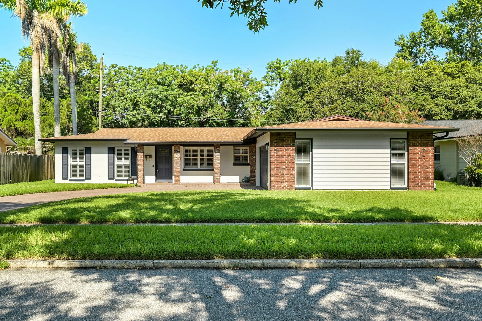 Winter Park House: 527 Cornwall Road