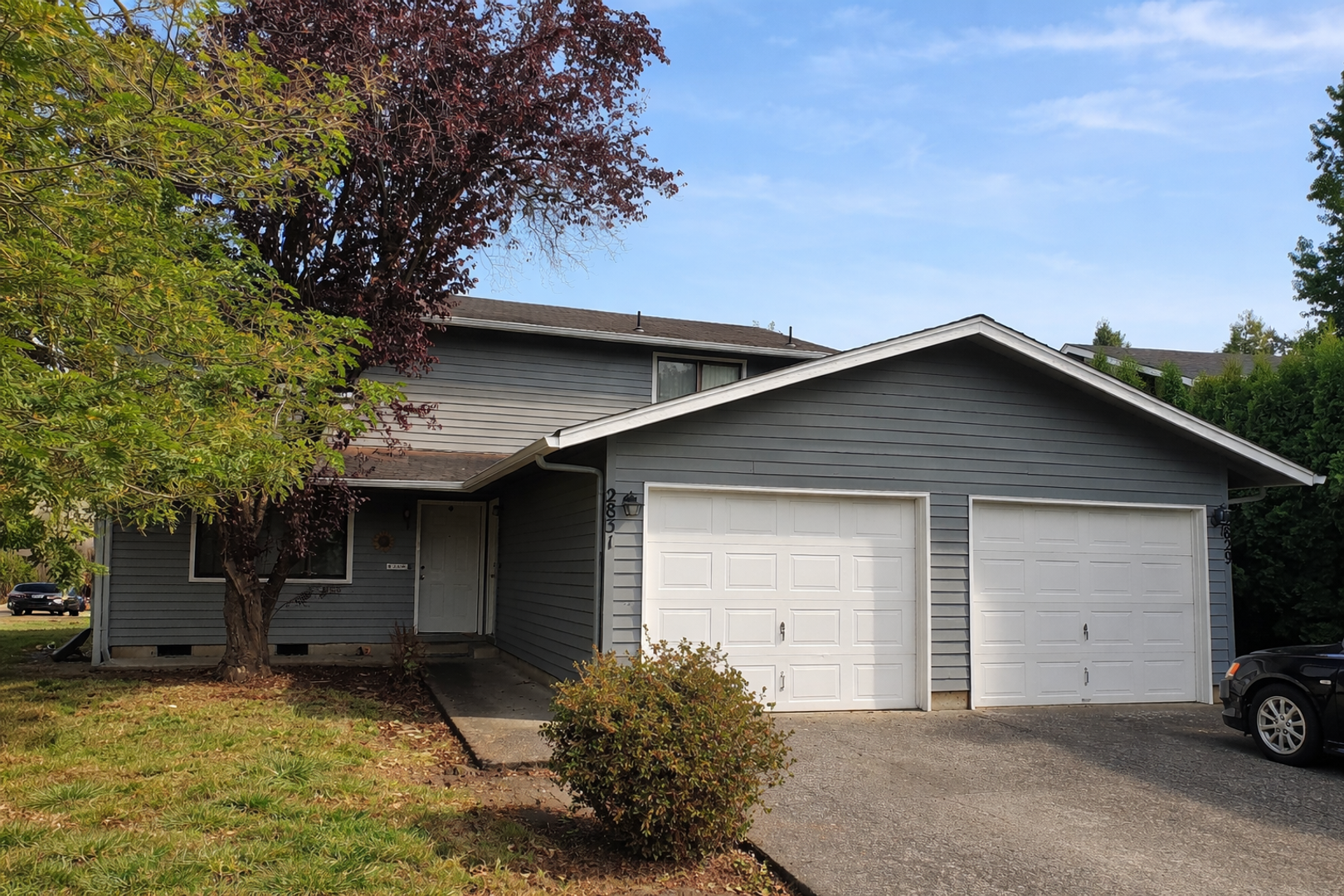 Eugene Apartment: 2829 & 2831 Applewood Ln.