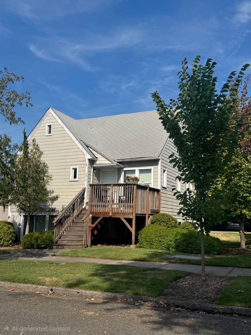 Eugene Apartment: 1825 & 1827 Mill Street