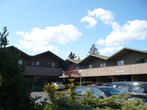 Convenient downtown location! – photo 1