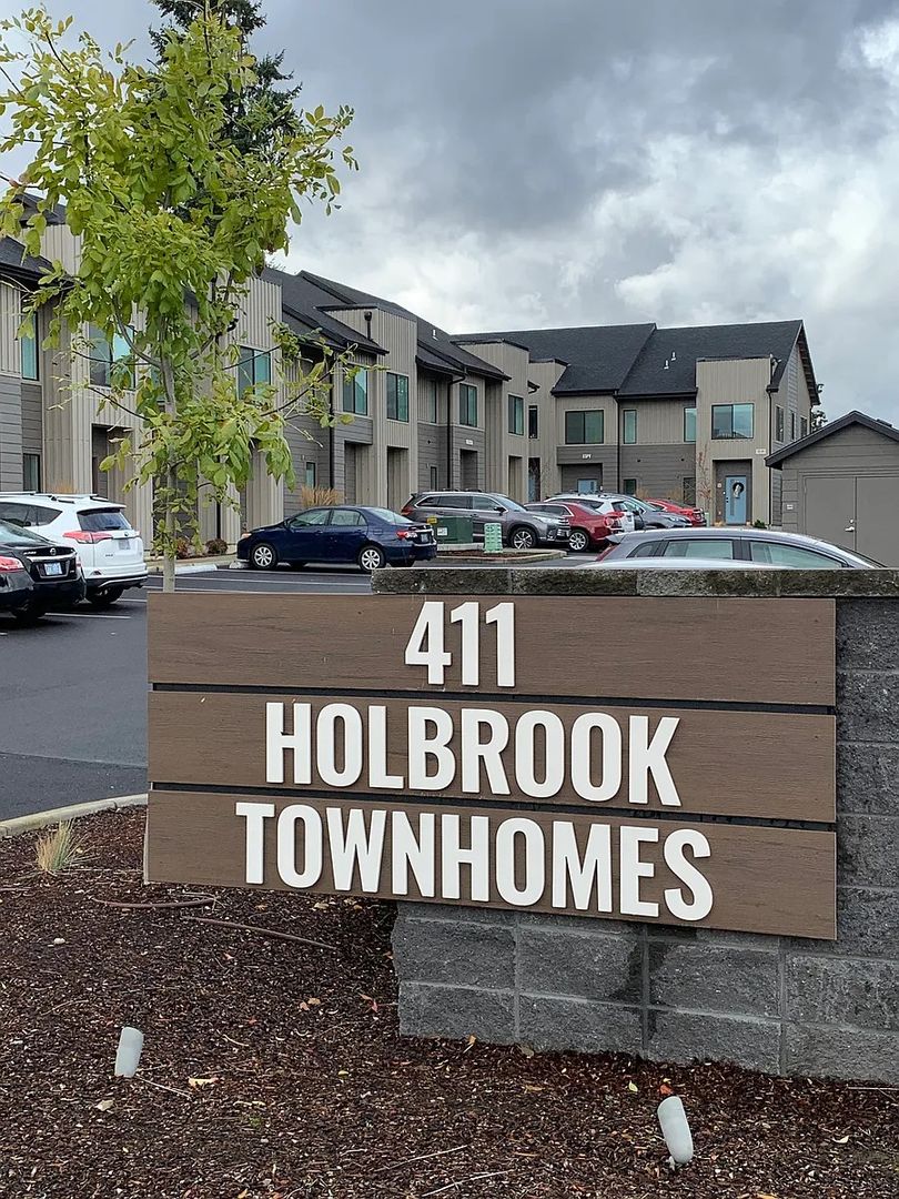 Creswell Apartment: 411 Holbrook Ln.