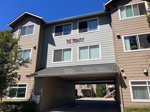 Luxury 1BD/1BA Apt w/ Secure Bike Storage! – photo 1