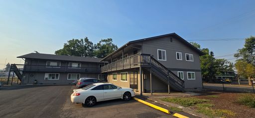 Spacious 2BR/1BA in Springfield – photo 1