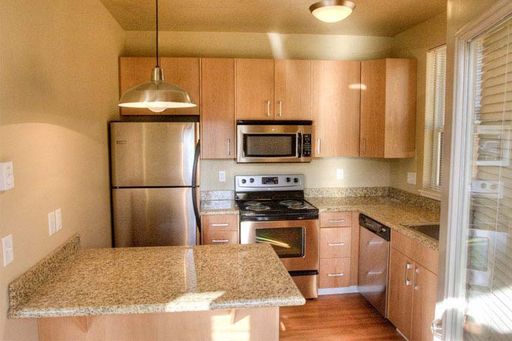 $300.00 Cash Back With Signed Lease! – photo 1