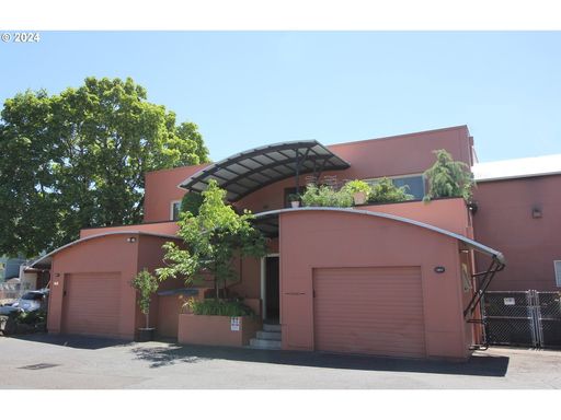 Studio Plus Bonus Room AND GARAGE - PLUS WIFI – photo 1