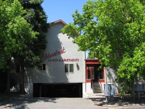 Alderstreet Quad ~ Flat rate utilities ~ On-site Laundry & Covered Parking – photo 1