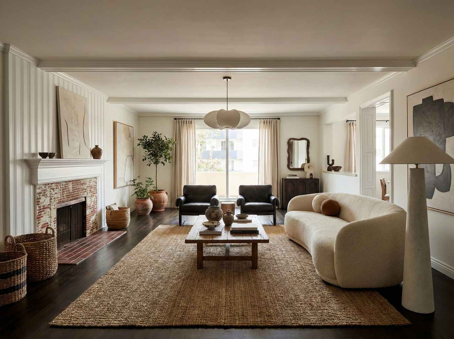 Los Angeles Apartment: 1366 Beverly Glen Blvd.